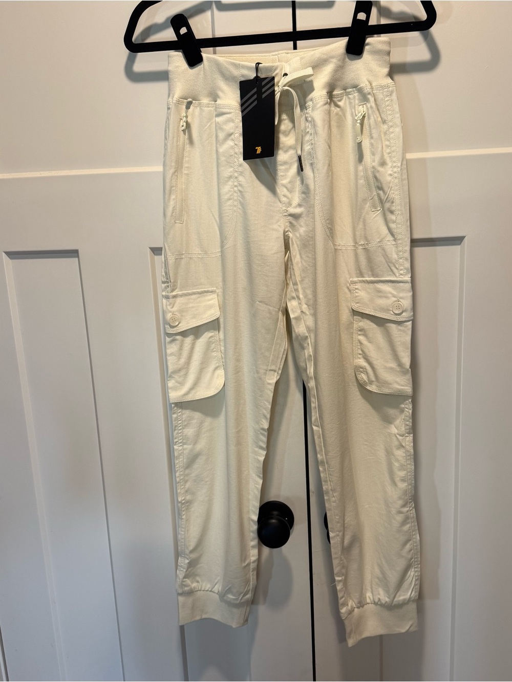 TBY Women’s Cargo Jogger Pants - Off White
